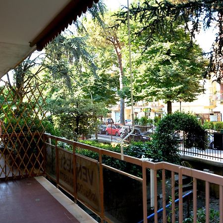 L'Approdo Del Re Apartment กาแซร์ตา ภายนอก รูปภาพ