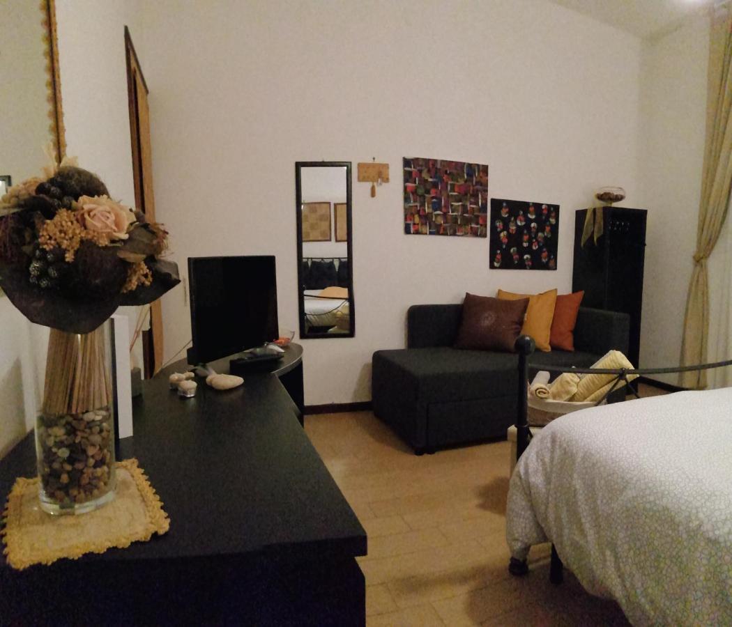 L'Approdo Del Re Apartment กาแซร์ตา ภายนอก รูปภาพ
