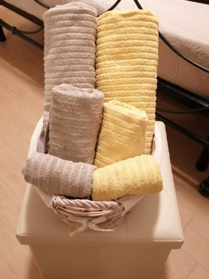 L'Approdo Del Re Apartment กาแซร์ตา ภายนอก รูปภาพ