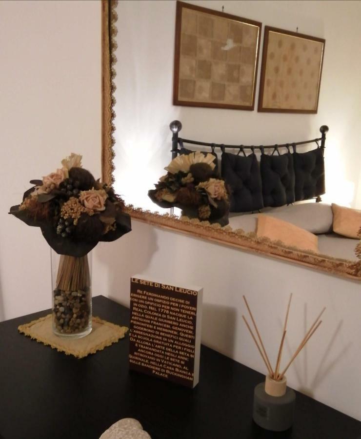 L'Approdo Del Re Apartment กาแซร์ตา ภายนอก รูปภาพ
