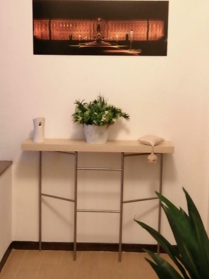 L'Approdo Del Re Apartment กาแซร์ตา ภายนอก รูปภาพ